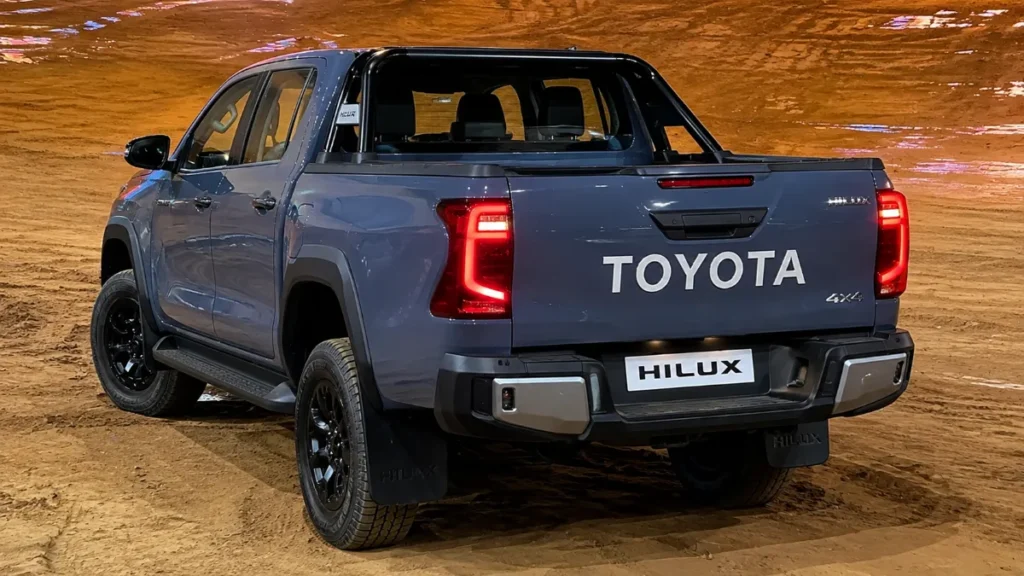 Toyota Hilux Delivery
